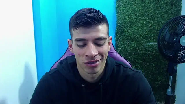 Snapshot of DEIBY_BABY chatting on 12/31/24, 07:18 DEIBY BABY online show from 12/31/24, 07:18