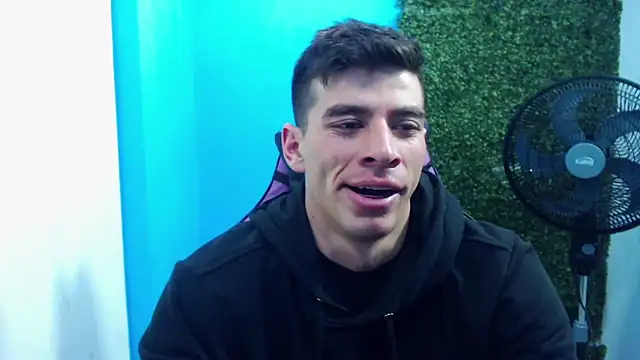 Snapshot of DEIBY_BABY chatting on 01/03/25, 02:10 DEIBY BABY online show from 01/03/25, 02:10