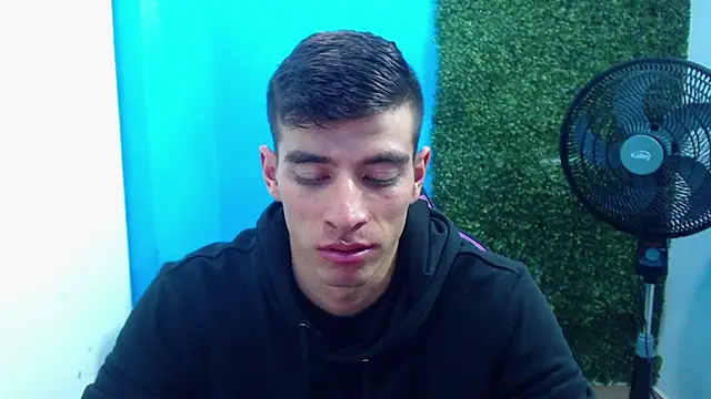 Snapshot of DEIBY_BABY chatting on 01/05/25, 02:27 DEIBY BABY online show from 01/05/25, 02:27