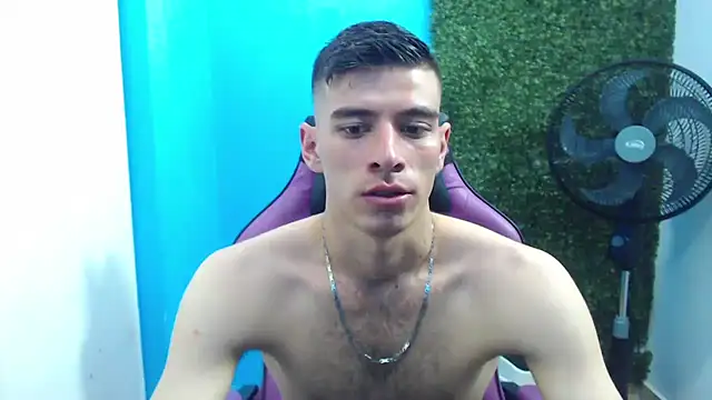 Snapshot of DEIBY_BABY chatting on 01/11/25, 09:04 DEIBY BABY online show from 01/11/25, 09:04