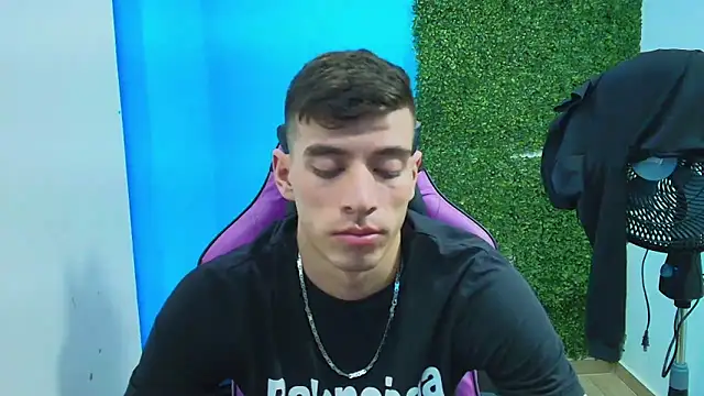 Snapshot of DEIBY_BABY chatting on 01/15/25, 03:22 DEIBY BABY online show from 01/15/25, 03:22