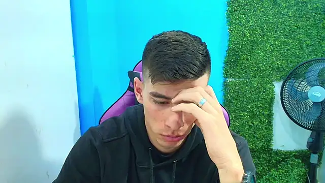 Snapshot of DEIBY_BABY chatting on 01/28/25, 04:08 DEIBY BABY online show from 01/28/25, 04:08