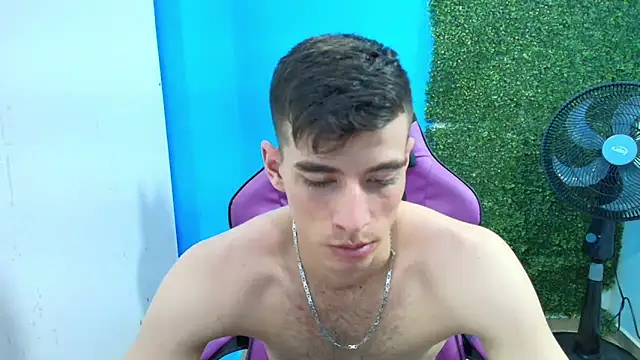 Snapshot of DEIBY_BABY chatting on 02/01/25, 11:27 DEIBY BABY online show from 02/01/25, 11:27