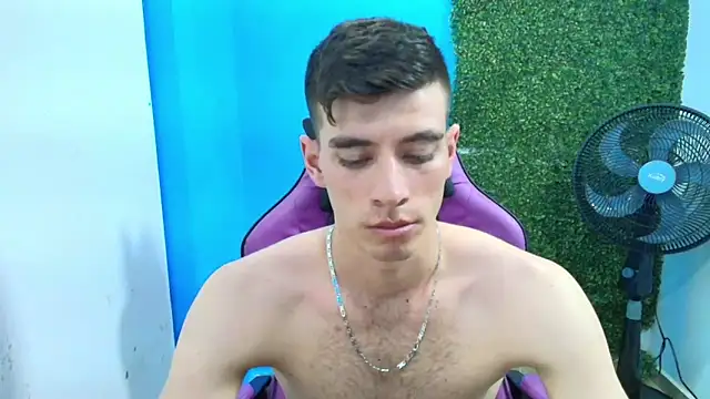 Snapshot of DEIBY_BABY chatting on 02/02/25, 02:27 DEIBY BABY online show from 02/02/25, 02:27