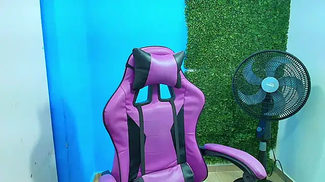 Snapshot of DEIBY_BABY chatting on 02/09/25, 01:44 DEIBY BABY online show from 02/09/25, 01:44