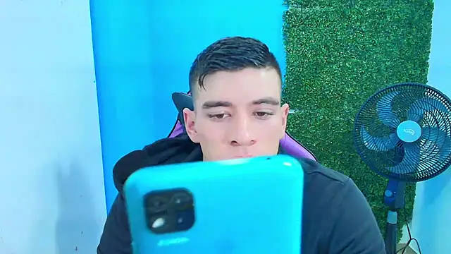 Snapshot of DEIBY_BABY chatting on 02/13/25, 09:38 DEIBY BABY online show from 02/13/25, 09:38