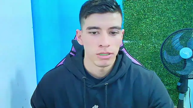 Snapshot of DEIBY_BABY chatting on 02/15/25, 10:21 DEIBY BABY online show from 02/15/25, 10:21