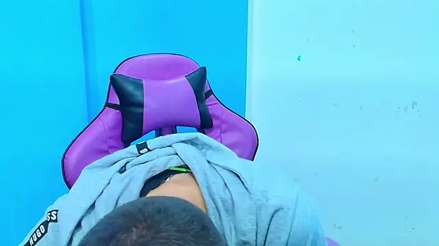 Snapshot of DEIBY_BABY chatting on 02/20/25, 05:01 DEIBY BABY online show from 02/20/25, 05:01