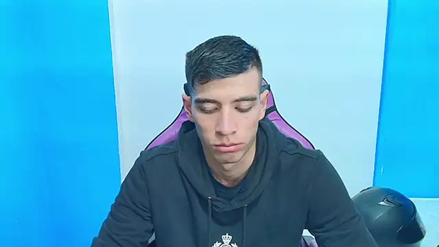 Snapshot of DEIBY_BABY chatting on 03/06/25, 11:31 DEIBY BABY online show from 03/06/25, 11:31