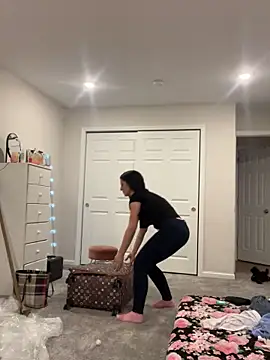 DominiqueX0 online show from 02/06/25, 07:07