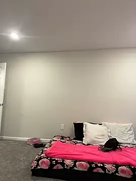 DominiqueX0 online show from 02/07/25, 05:07