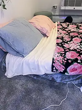 DominiqueX0 online show from 03/21/25, 04:49