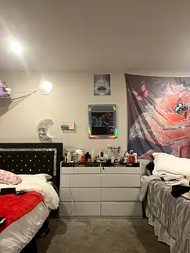 DominiqueX0 online show from 09/28/25, 06:57