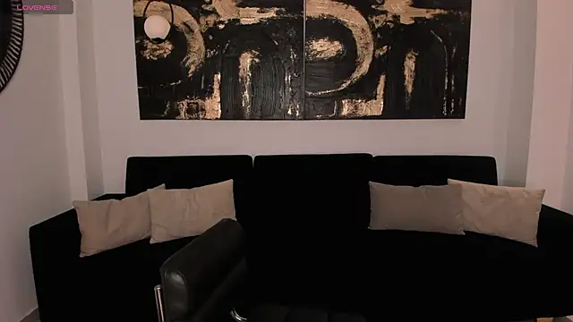 Snapshot of SunnyRivers chatting on 11/12/25, 05:02 SunnyRivers online show from 11/12/25, 05:02