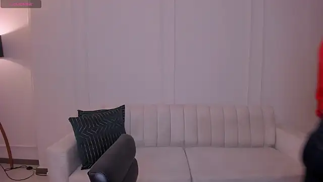 Snapshot of SunnyRivers chatting on 11/13/25, 06:18 SunnyRivers online show from 11/13/25, 06:18