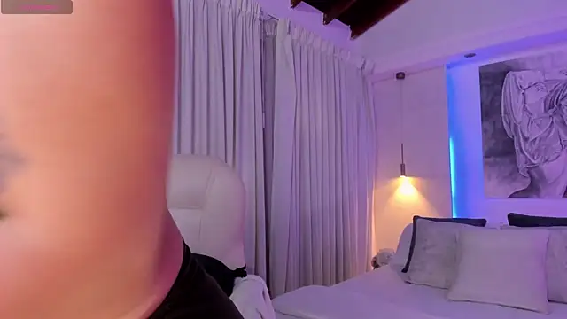 nathalie rivers online show from 04/22/26, 11:12