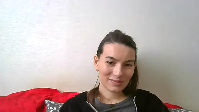 Snapshot of Carol-Rose chatting on 03/05/26, 09:05 Carol-Rose online show from 03/05/26, 09:05
