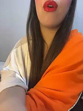 Snapshot of Mayacrayzi chatting on 02/05/25, 03:31 Mayacrayzi online show from 02/05/25, 03:31