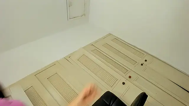 MissCarolinne online show from 01/11/25, 01:16