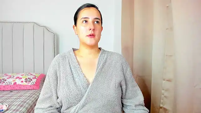 Hanna86 online show from 01/11/26, 04:45