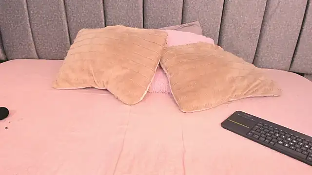 samantha stan online show from 11/18/25, 12:09