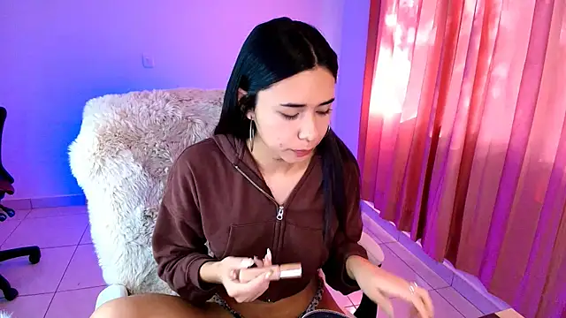 AmyOlimpo online show from 12/19/25, 01:51