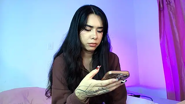 AmyOlimpo online show from 04/22/26, 11:17