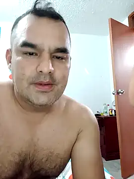 Snapshot of Angeelus2 chatting on 12/24/24, 07:55 Angeelus2 online show from 12/24/24, 07:55