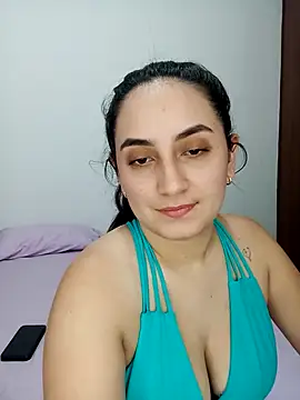 Snapshot of Angeelus2 chatting on 10/12/25, 07:02 Angeelus2 online show from 10/12/25, 07:02