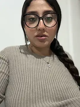 Snapshot of croftsmila chatting on 02/05/25, 04:37 croftsmila online show from 02/05/25, 04:37