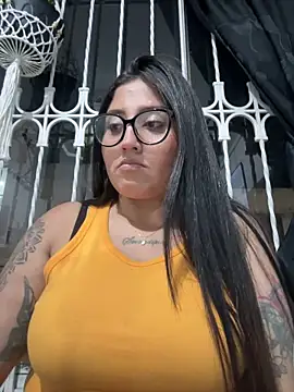 Snapshot of croftsmila chatting on 10/17/25, 12:01 croftsmila online show from 10/17/25, 12:01