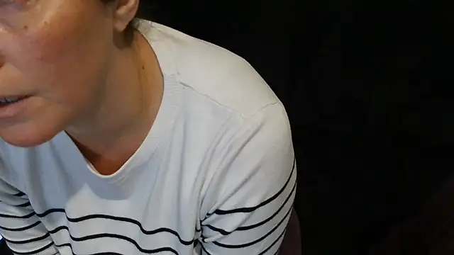 Snapshot of biboii chatting on 11/03/25, 08:21 biboii online show from 11/03/25, 08:21