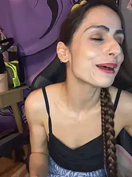 Snapshot of LaPetitechienne1 chatting on 12/30/24, 12:00 LaPetitechienne1 online show from 12/30/24, 12:00