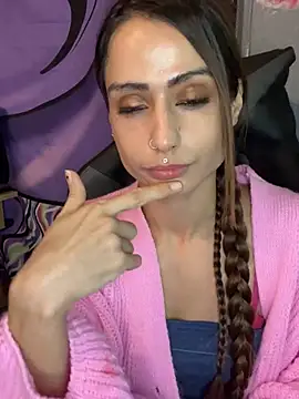 Snapshot of LaPetitechienne1 chatting on 01/05/25, 01:36 LaPetitechienne1 online show from 01/05/25, 01:36