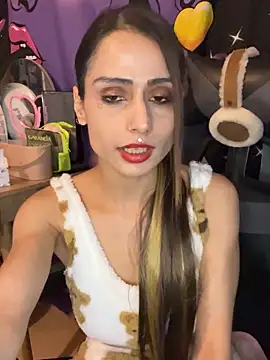 Snapshot of LaPetitechienne1 chatting on 01/10/25, 08:07 LaPetitechienne1 online show from 01/10/25, 08:07