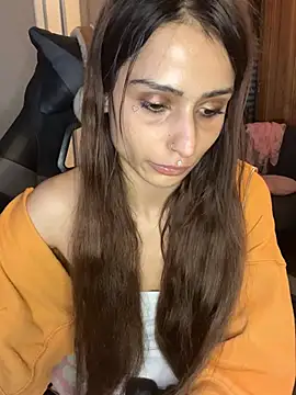 Snapshot of LaPetitechienne1 chatting on 01/26/25, 04:41 LaPetitechienne1 online show from 01/26/25, 04:41