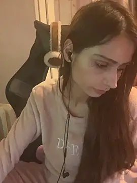 Snapshot of LaPetitechienne1 chatting on 01/27/25, 05:26 LaPetitechienne1 online show from 01/27/25, 05:26