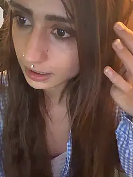 Snapshot of LaPetitechienne1 chatting on 01/31/25, 04:06 LaPetitechienne1 online show from 01/31/25, 04:06