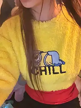 Snapshot of LaPetitechienne1 chatting on 02/06/25, 04:25 LaPetitechienne1 online show from 02/06/25, 04:25