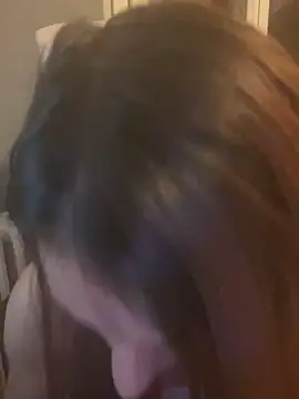 Snapshot of LaPetitechienne1 chatting on 02/07/25, 09:04 LaPetitechienne1 online show from 02/07/25, 09:04