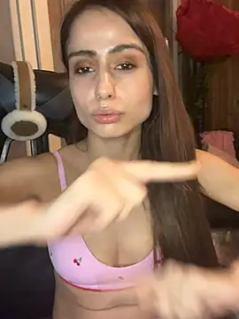 Snapshot of LaPetitechienne1 chatting on 02/08/25, 07:16 LaPetitechienne1 online show from 02/08/25, 07:16