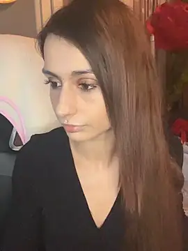 Snapshot of LaPetitechienne1 chatting on 02/11/25, 08:42 LaPetitechienne1 online show from 02/11/25, 08:42