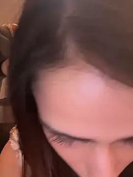 Snapshot of LaPetitechienne1 chatting on 02/14/25, 04:20 LaPetitechienne1 online show from 02/14/25, 04:20