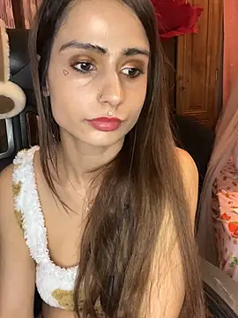 Snapshot of LaPetitechienne1 chatting on 02/14/25, 07:23 LaPetitechienne1 online show from 02/14/25, 07:23