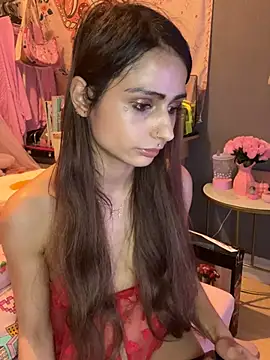 Snapshot of LaPetitechienne1 chatting on 02/16/25, 04:31 LaPetitechienne1 online show from 02/16/25, 04:31