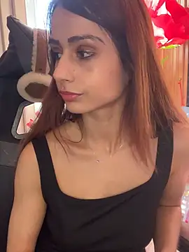 Snapshot of LaPetitechienne1 chatting on 02/27/25, 04:10 LaPetitechienne1 online show from 02/27/25, 04:10