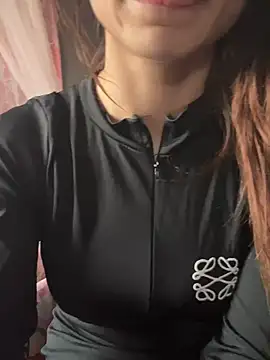 Snapshot of LaPetitechienne1 chatting on 03/14/25, 07:59 LaPetitechienne1 online show from 03/14/25, 07:59