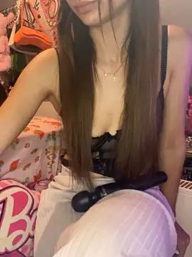 Snapshot of LaPetitechienne1 chatting on 10/09/25, 08:29 LaPetitechienne1 online show from 10/09/25, 08:29