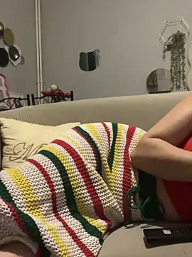 LaPetitechienne1 online show from 04/18/26, 07:07