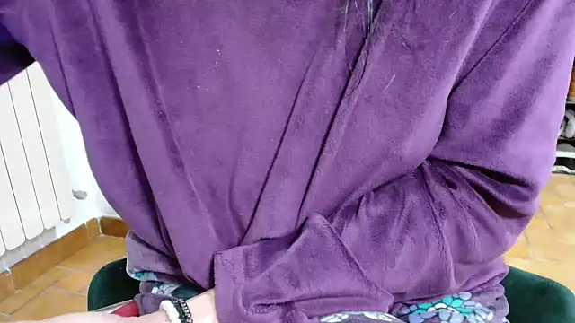 patatinahot87 online show from 02/04/26, 06:14